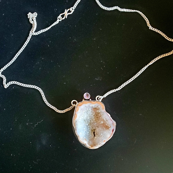 New Agate Geode Druzy and Amethyst Silver Necklace - Picture 9 of 16
